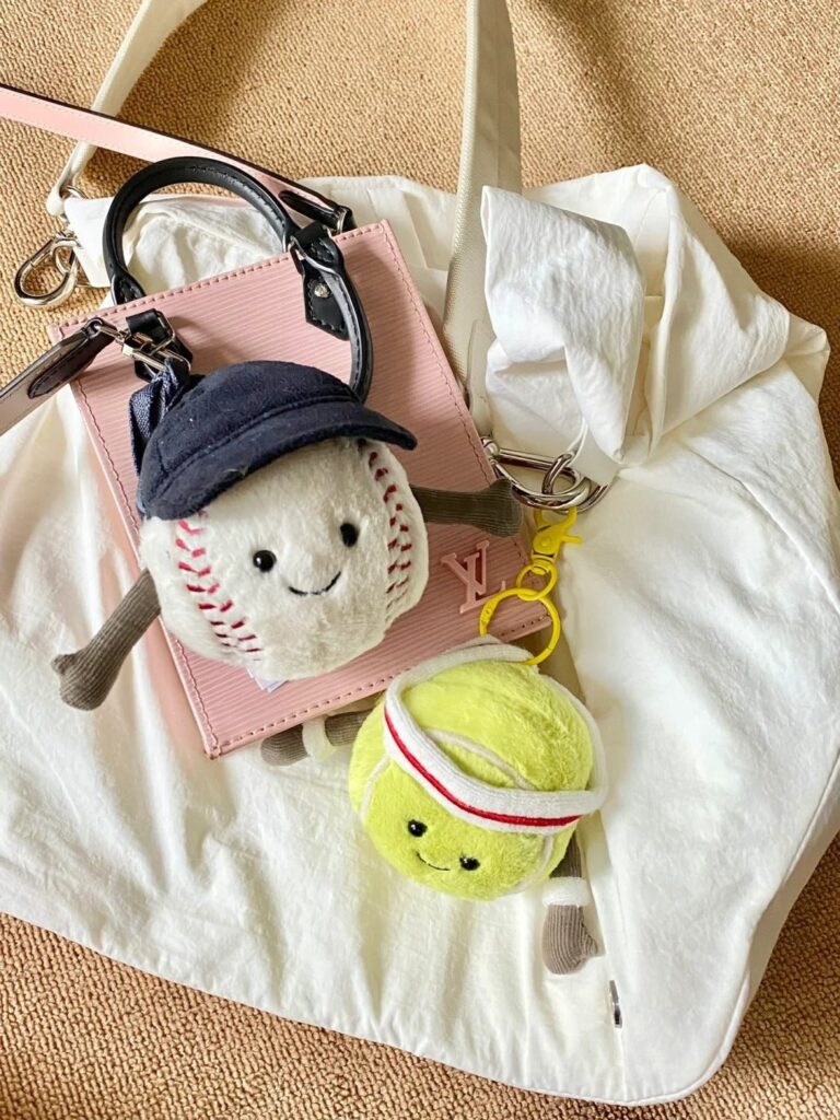 Image #1 from Xinyi
